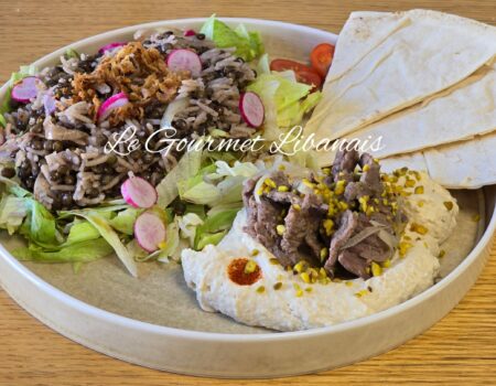Houmous b'lahmé et moudardara Houmous b'lahmé et moudardara